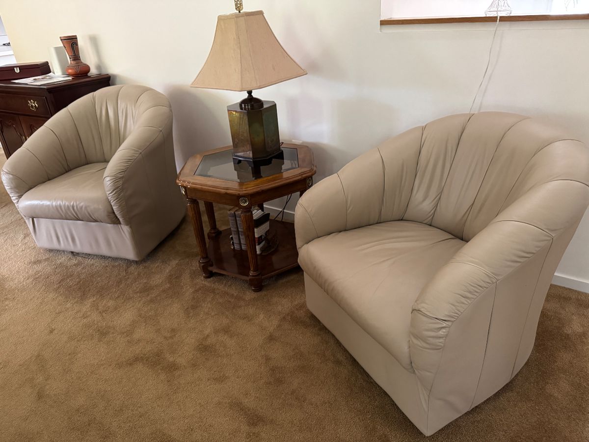Leather tub chairs in excellent condition - table & lamp