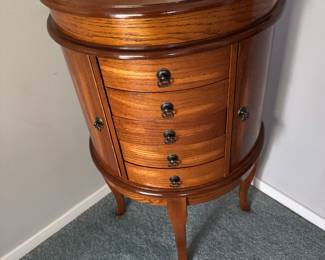 Jewelry chest