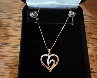 gold heart jewelry - three available and this has ear rings