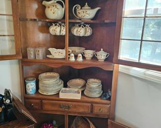 Hall dishes