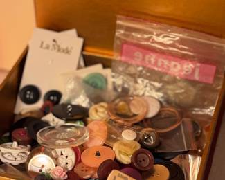 antique buttons 