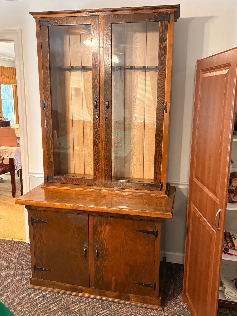 Beautiful gun cabinet 