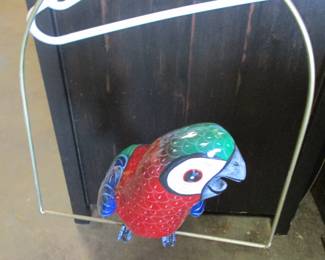 hanging parrot 