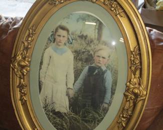 oval antique frame 