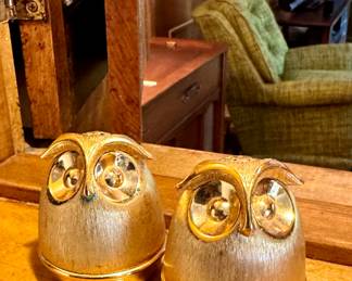 Mid century brushed gold owl salt and pepper shakers