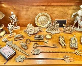 Assorted vintage brass, mostly English 