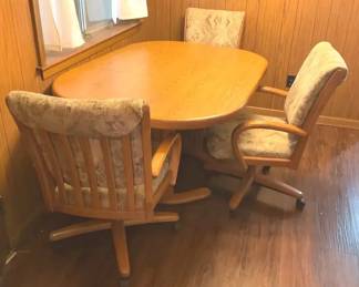Oval Dinner Table