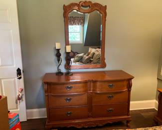 Matching dresser w/mirror