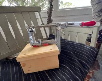 Apple peeler