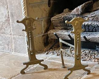 Iron andirons.