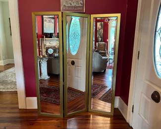 Tri fold dressing mirror/room divider