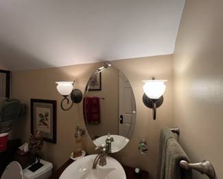 Pair wall sconce's.