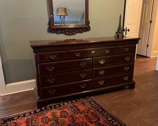 Lexington dresser