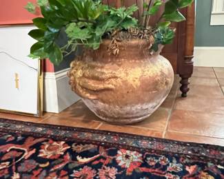 Large clay pot w/floral