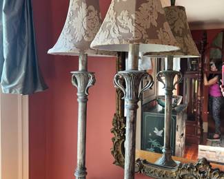 Pretty pair decorator lamps.