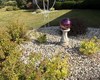 Garden Decor Amethyst Gazing Ball
