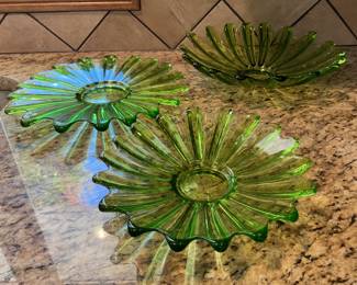 Beautiful green MCM glass plates and bowl
Starburst design