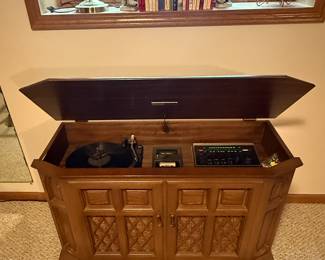 Vintage Zenith Allegro Console Stereo
Record Player Cabinet