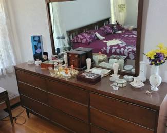 Vintage 9-Drawer Dresser with Mirror