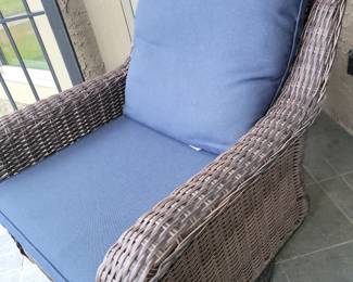 Swivel rocker