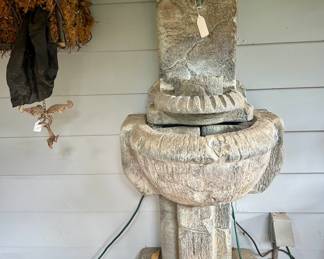 Stone lavabo with pump
