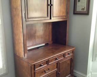 Beautiful credenza matching the office furniture. Walter e smith.