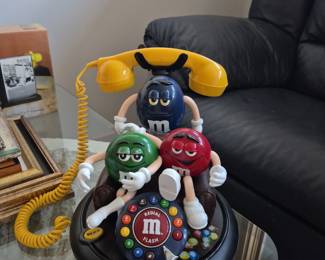 M&M telephone