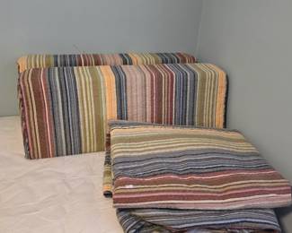 Twin Comforter Set with Pillows (Upstairs)