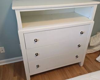 Dresser (Upstairs)