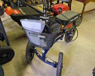 Knee wheeler (Garage)