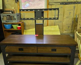 TV Console (Garage)