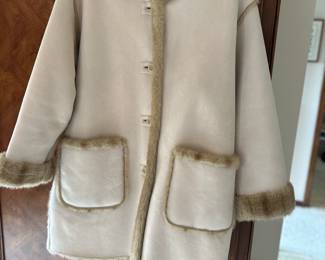 Ladies coats, clothes (size L-XL)