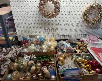 Holiday items 