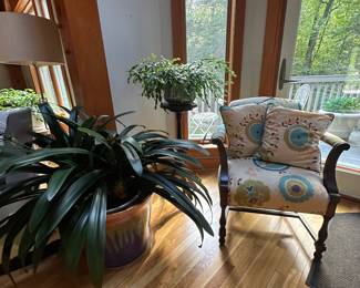 Accent Chair, lots of plants