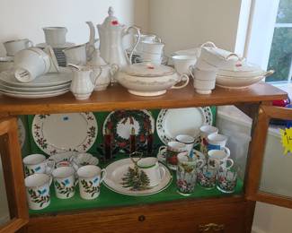 White and Gold China
Christmas China