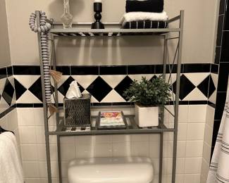 Bathroom shelf