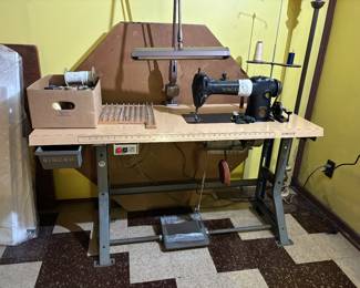 Vintage Singer 241-12 Industrial sewing machine, still works.  This is a heavy item.  Please bring assistance to move.  You will need a truck or van 