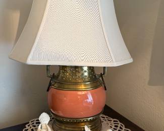 Chapman 1979 Urn Style Table Lamp Brass Mounts