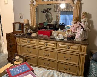 Thomasville bedroom set