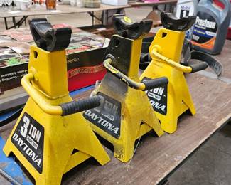 JACK STANDS