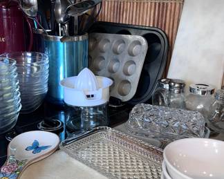 Bakeware and utensils