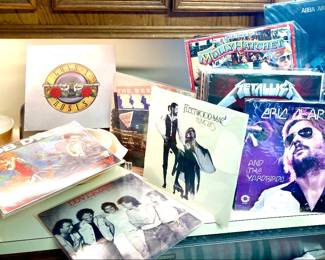 Vintage vinyls in pristine condition !