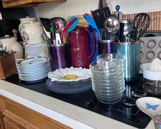 Tons of kitchen