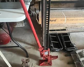 Goat feeders, 4’ Jack , small Jack stands