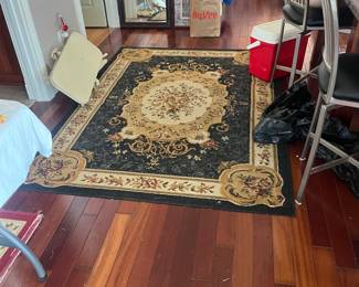 Another rug, mirror