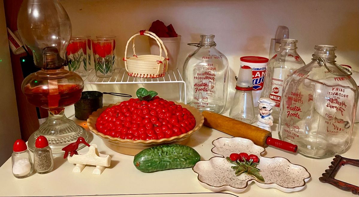 This Weimar Living Estate is like a step back in time. From the moment you walk through the door you’ll be transported to a simpler time.…Enjoy your stroll through our retro MCM pictures and we hope to see you at this fun sale! VINTAGE MILK JUGS, RED AND WHITE KITCHENWARES, MCM TULIP JUICE GLASSES