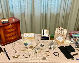 COSTUME JEWELRY, JEWELRY CRAFT BAGS, KNIVES