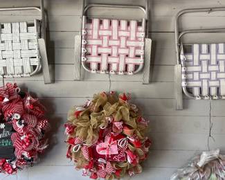VINTAGE ALUMINUM LAWN CHAIRS, SEASONAL WREATHS