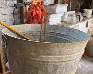 GALVANIZED FOOT TUB