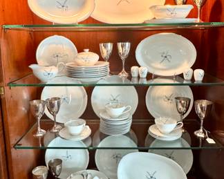 MCM China Set - Service for 8